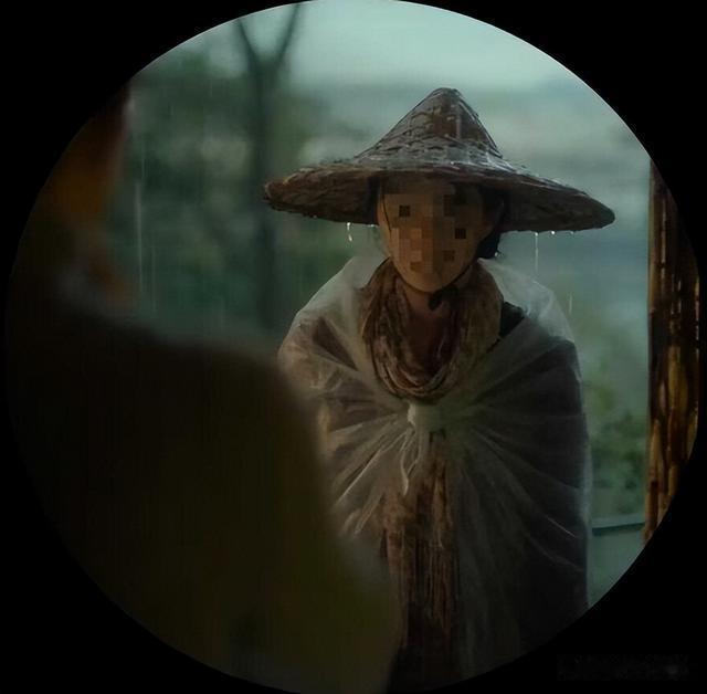 于正爆料吴谨言被换角：半年苦熬只拿5000块，背后女星是谁？