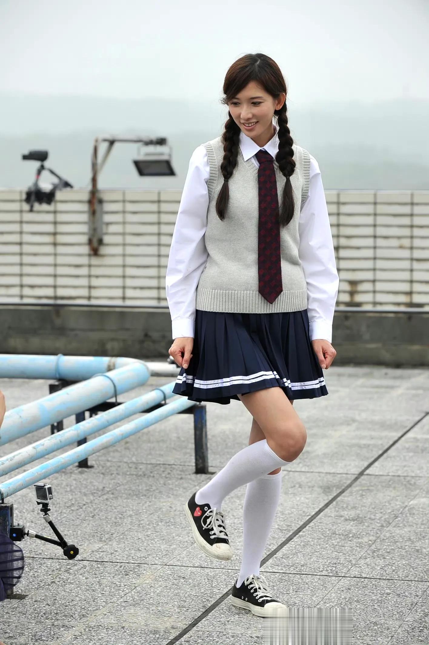 林志玲性感小短裙