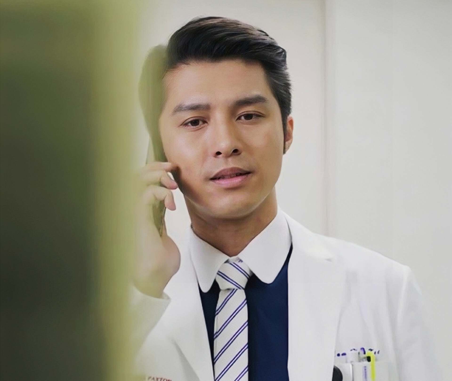 TVB知名男星在内地拍短剧，离巢后一度无戏可拍，帅气形象获激赞