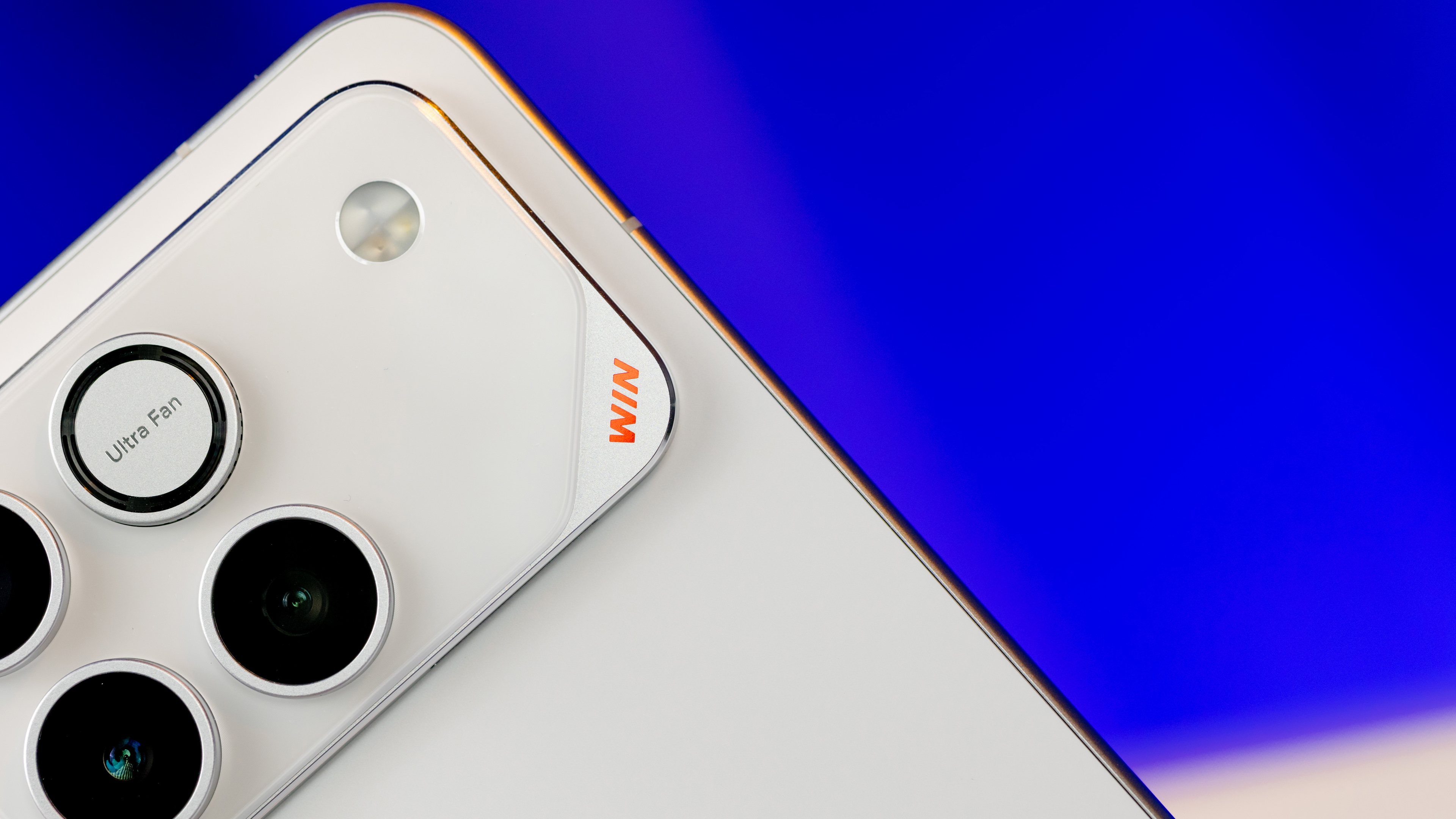 榮耀WIN系列圖賞：電競旗艦的硬核美學