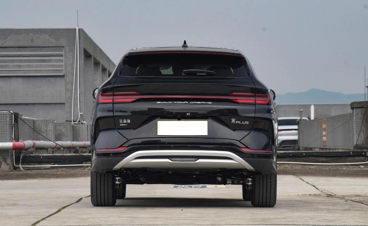 实力强的国产SUV，月销超2.2万辆，一箱油跑1000多公里，家用首选