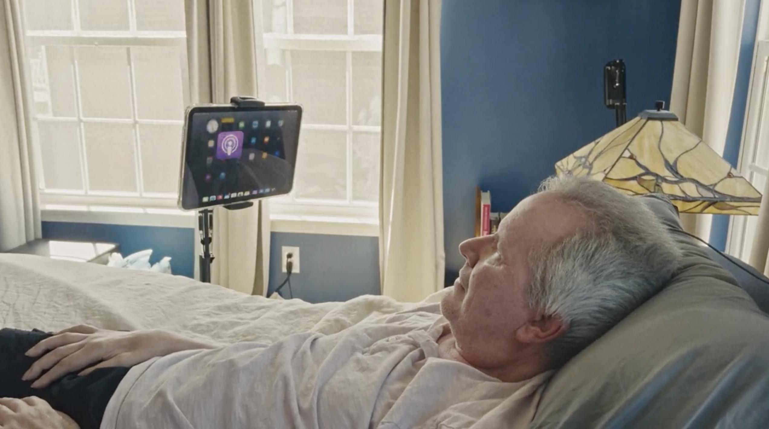 蘋果「腦控」iPad 首次公開演示：四肢癱瘓的他，用一個念頭重新擁抱世界