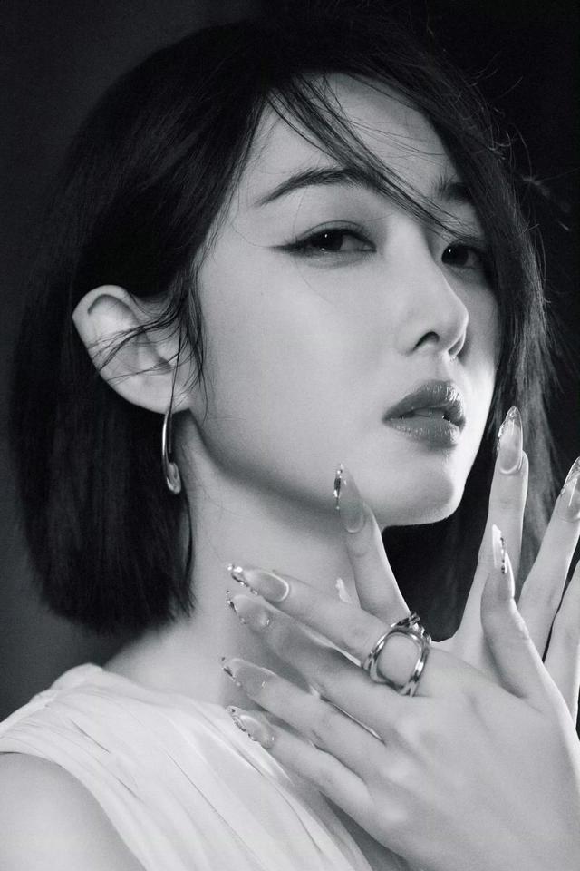 每日女星|蒋梦婕,眼神很顶