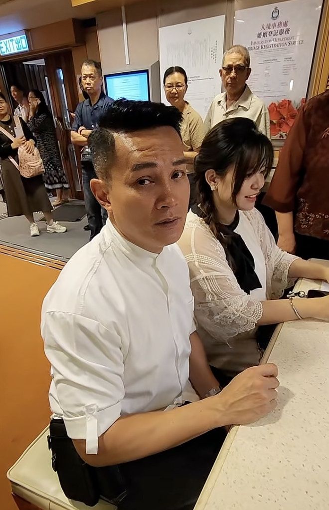 TVB御用恶人50岁再婚北上设宴 黎耀祥陈山聪拍片祝贺