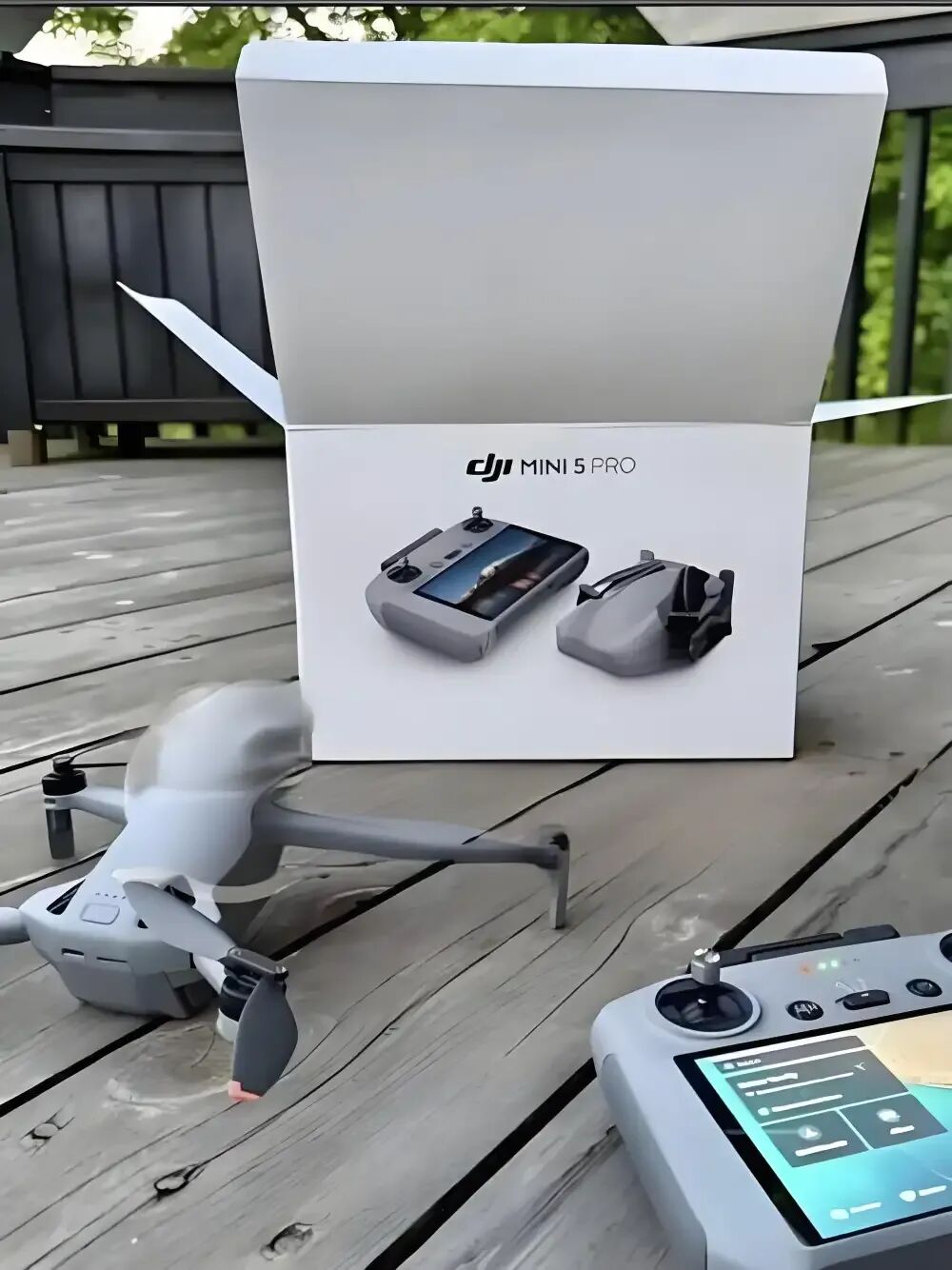 大疆DJI Mini 5 Pro無人機海報曝光，9月16日發售