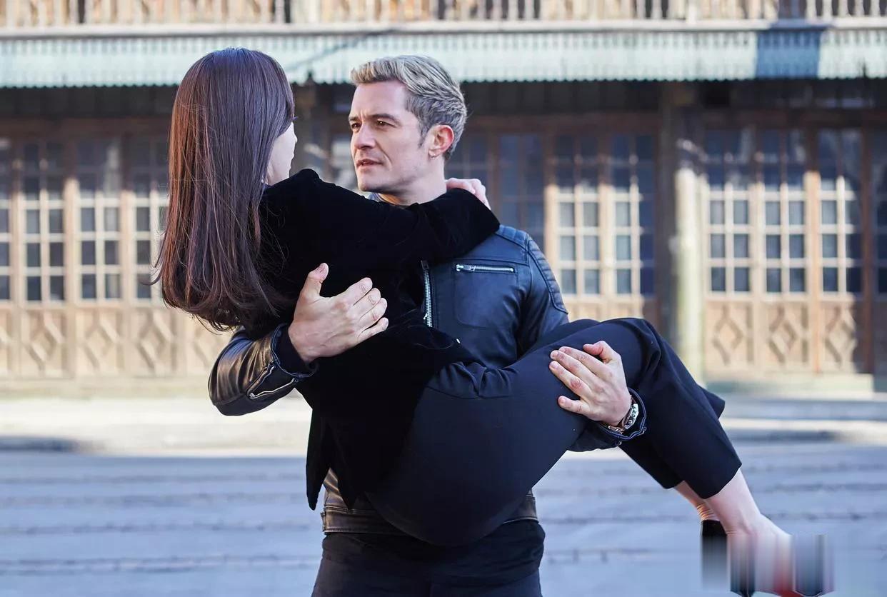 宋轶这个腰臀比才是真正的绝了，一时不知道该羡慕谁