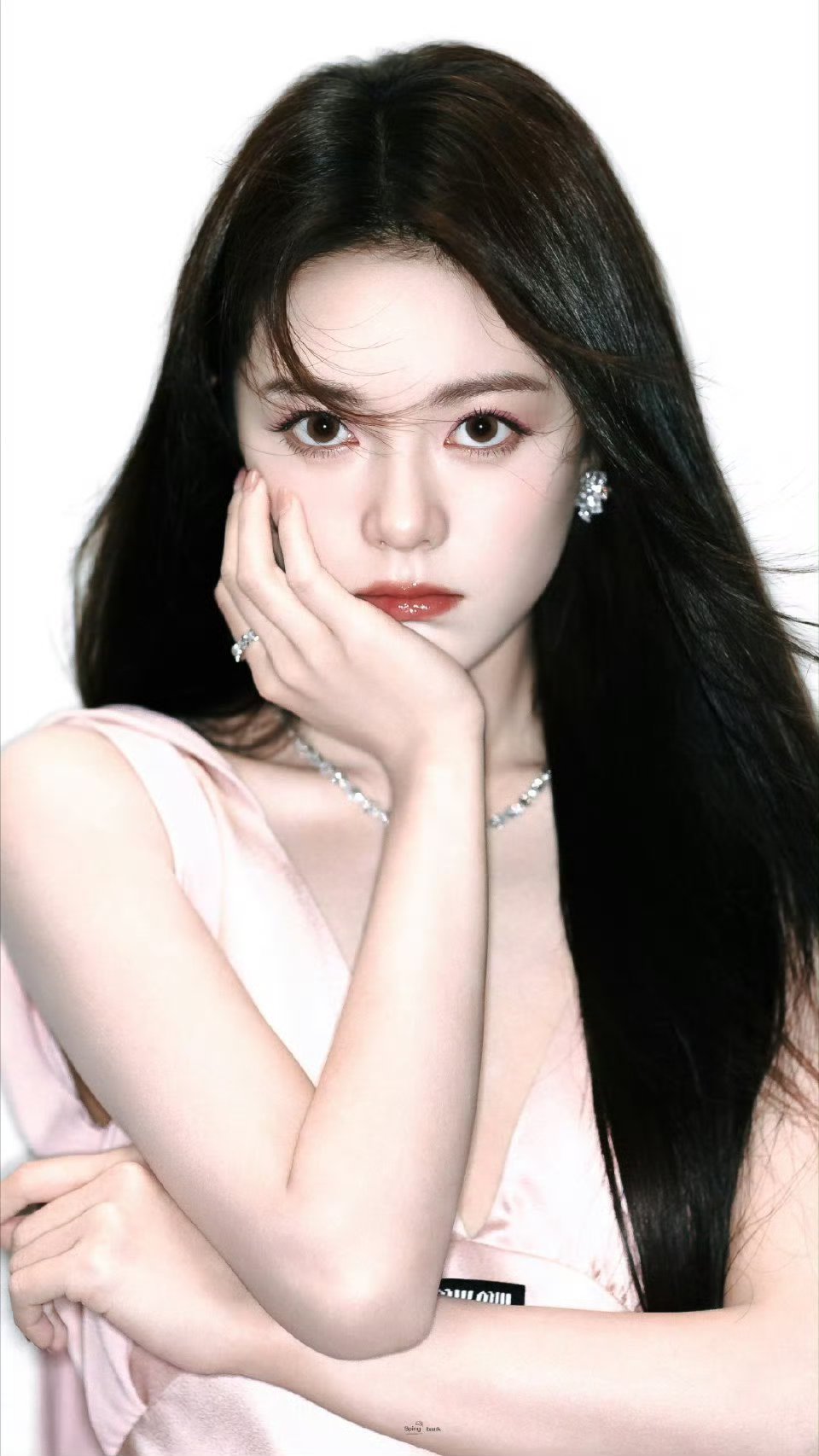 赵今麦的 “脱胎换骨”:从青涩到惊艳的华丽蜕变