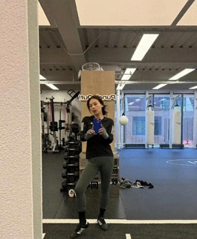 马思纯瘦到脱相？网友：怀念微胖时期，现在气色太差！