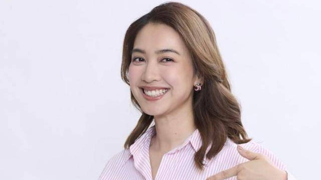 TVB花旦承认续约无线，拒绝接拍剧集，生活中身兼律师教师多职