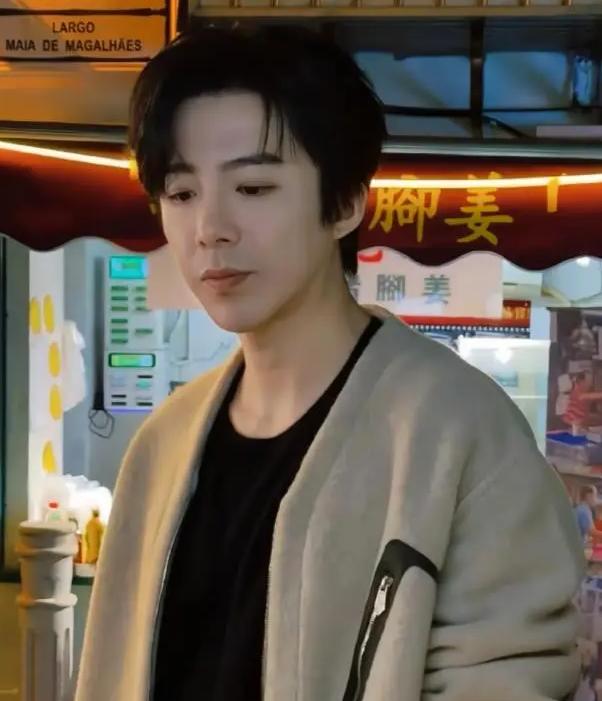 2025星光大赏脱水内幕：刘宇宁意难平赵露思逆袭