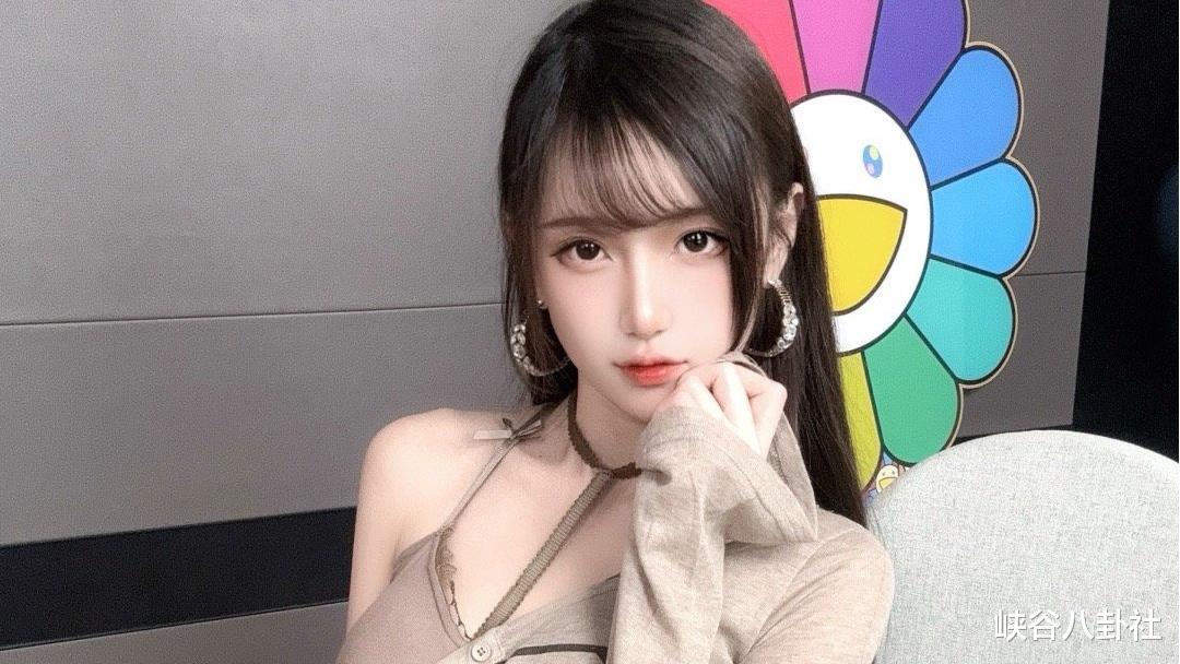 腐团儿:从草根到顶流,如何成为千万粉丝的“白月光”?