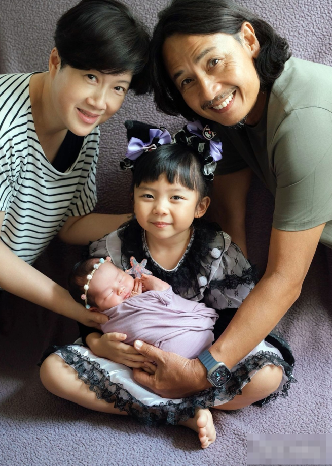 港星58岁妻子生二胎5天花掉近10万,经济压力大不会再要三胎