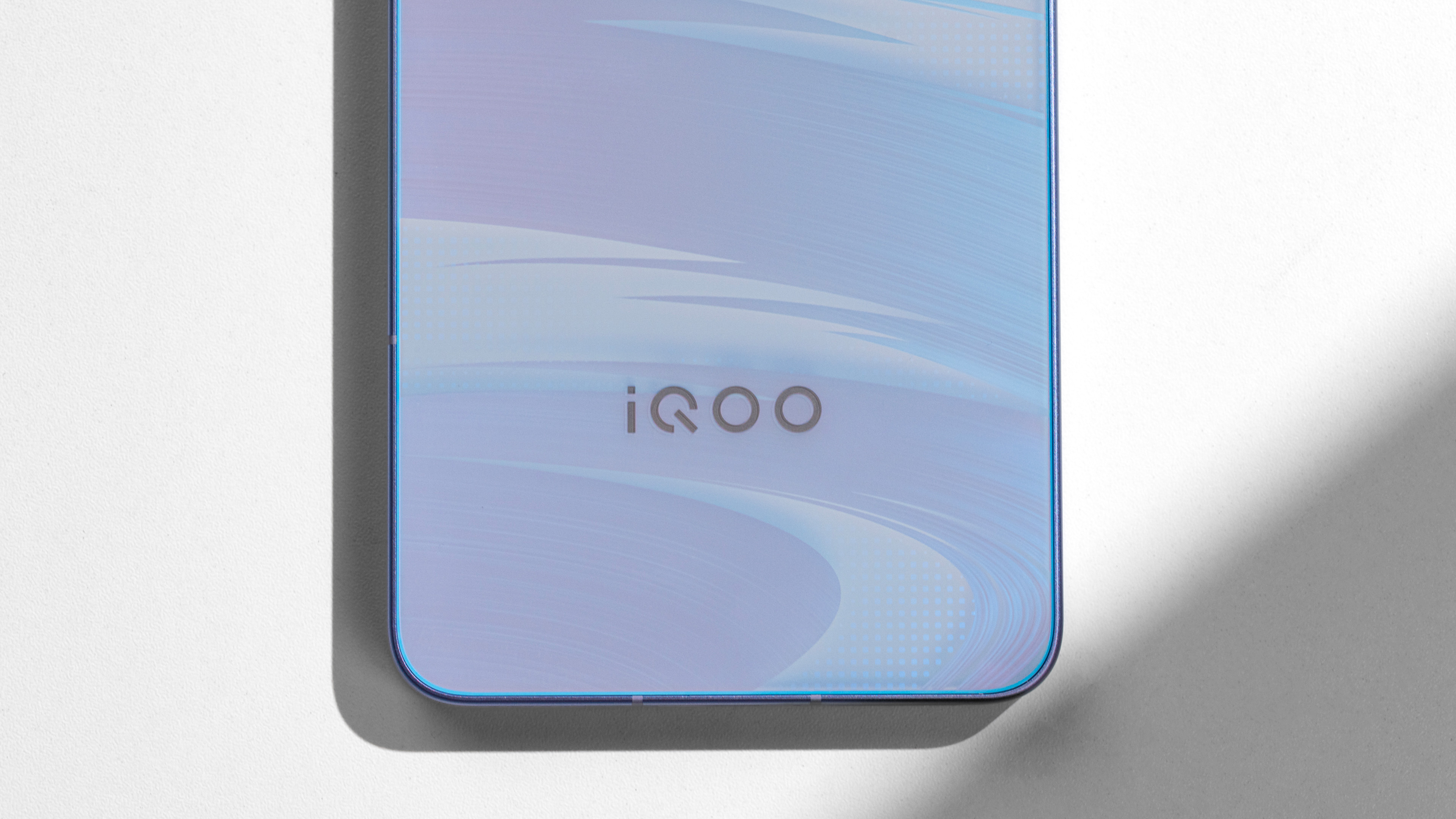 疾風已至 手感覺醒 iQOO Neo 11面對疾風配色圖賞