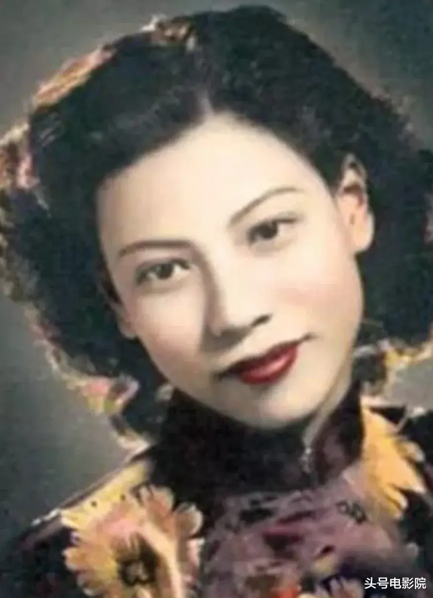 90岁香港女星,站着唱国歌!未婚无儿女,一个人去医院签遗体捐赠