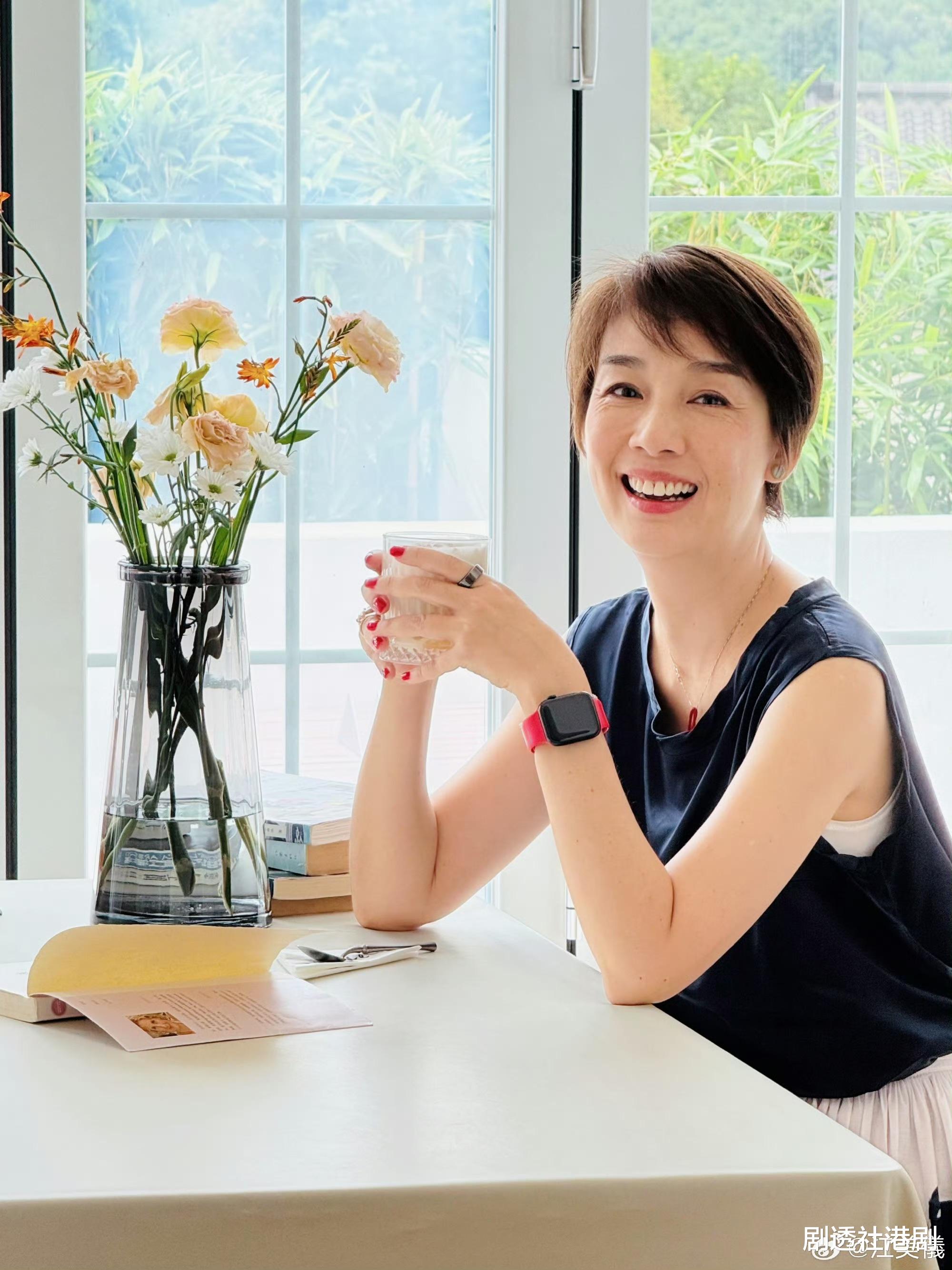 TVB视后长期无剧可拍！获高人指点放平心态，离婚近10年仍单身