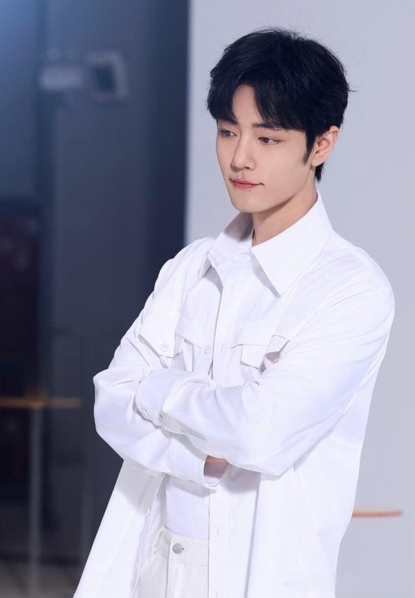 网评心中最帅剧90生TOP！《折腰》刘宇宁落榜，《藏海传》肖战第3