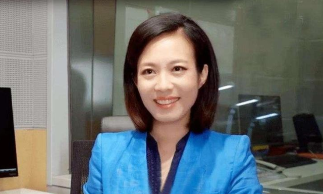 央视美女主持，93阅兵解说员，颜值才华气质并存，今47岁仍单身未婚