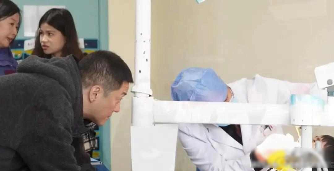 王菲没想到，李亚鹏2天收1400万后，海哈金喜凭一举动迎口碑暴涨