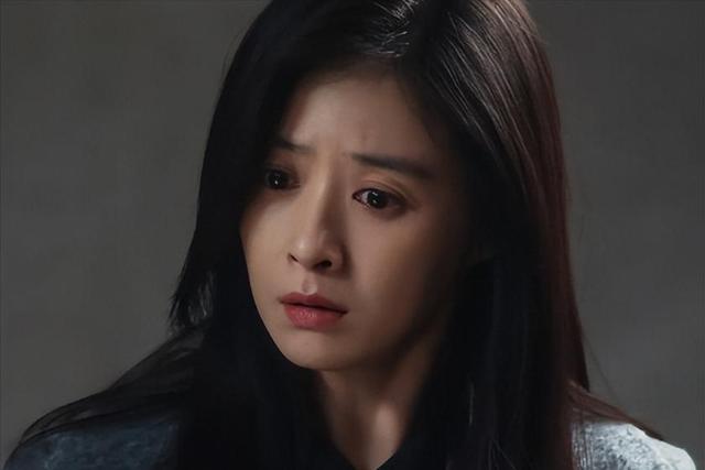 一人毁掉整部剧！央视《以法之名》的“戏混子”，看她演戏太别扭