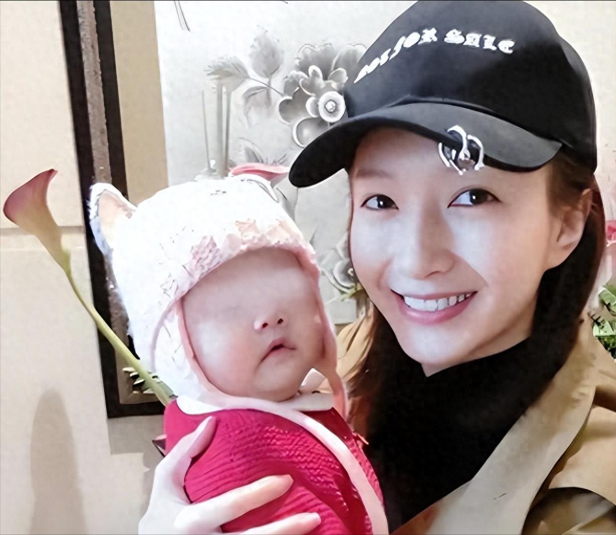 海外产子真相大白6个月，39岁江疏影罕见露面，近照曝光不敢认