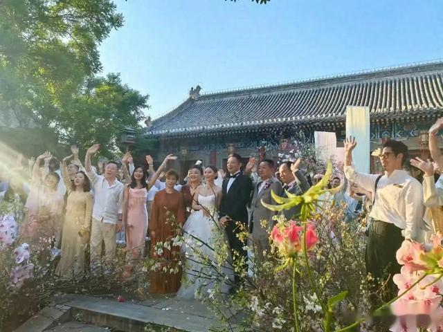 整场婚礼最嗨在晚宴!两位神秘人物出现,马筱梅放飞自我变小迷妹