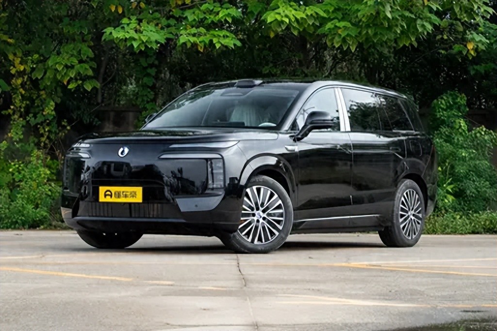 30万级家用SUV新解法：大空间、强动力、智能化一次到位