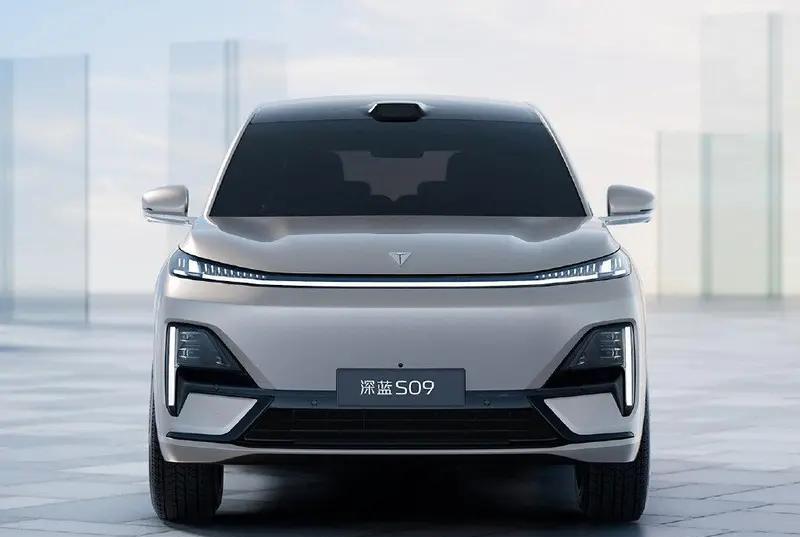 新长安大6座SUV，深蓝S09，5202mm超长