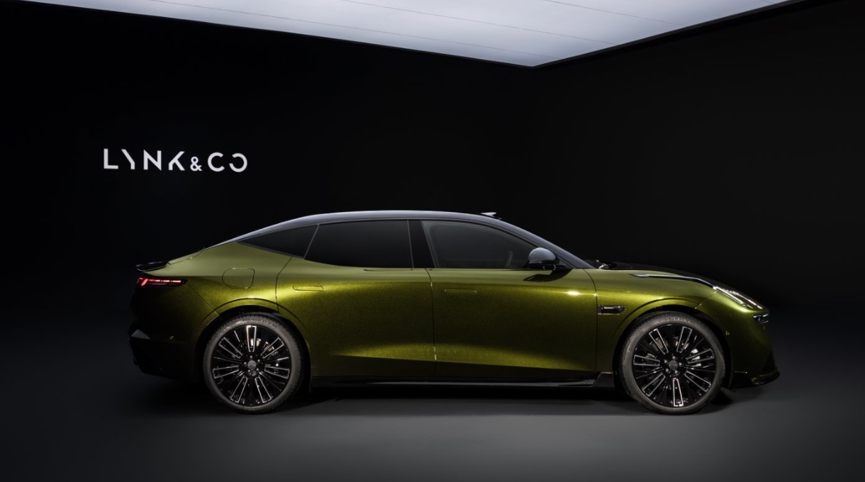 20万级混动轿车市场地震!领克10 EM-P开启技术平权时代?