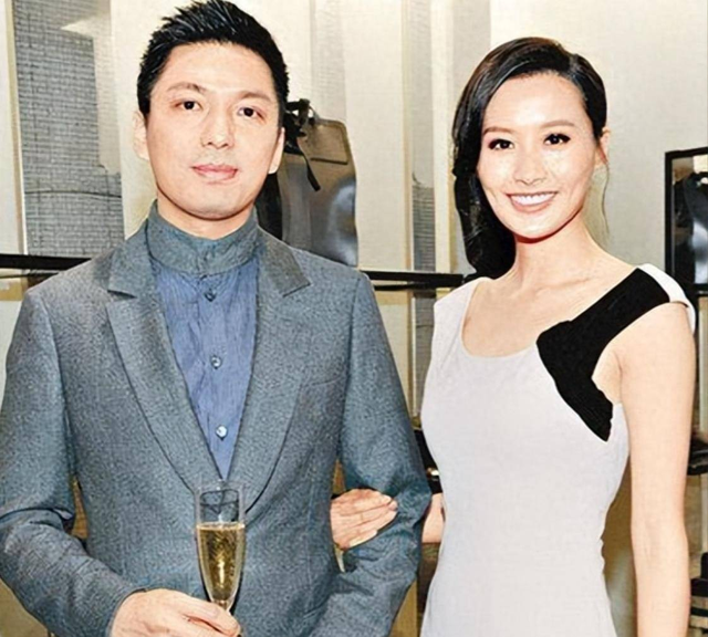 因生不出孩子被豪门抛弃，二婚嫁外交官儿女双全，今43岁状态超好