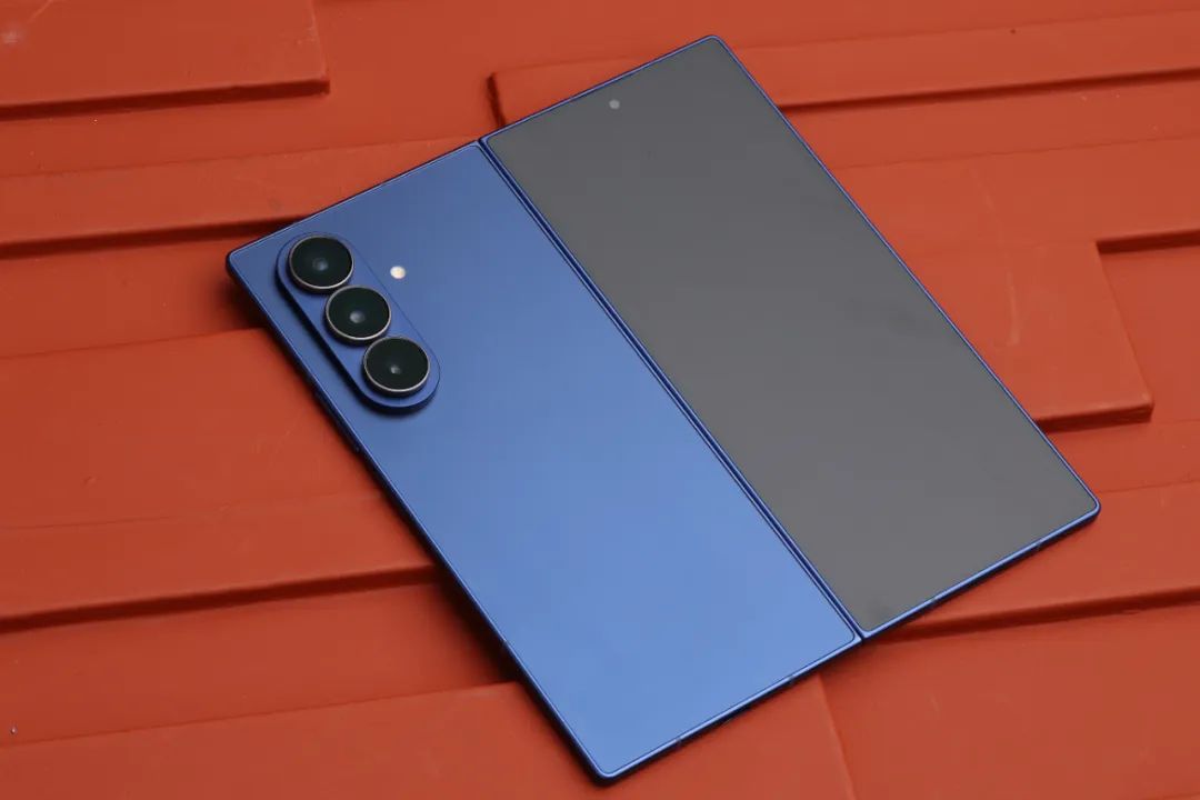 全方位提升——三星Galaxy Z Fold7評測