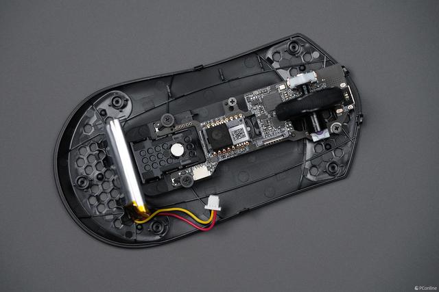 真双8K加持,全球首搭NORDIC 54,199元起售雷柏VT7二代鼠标图赏