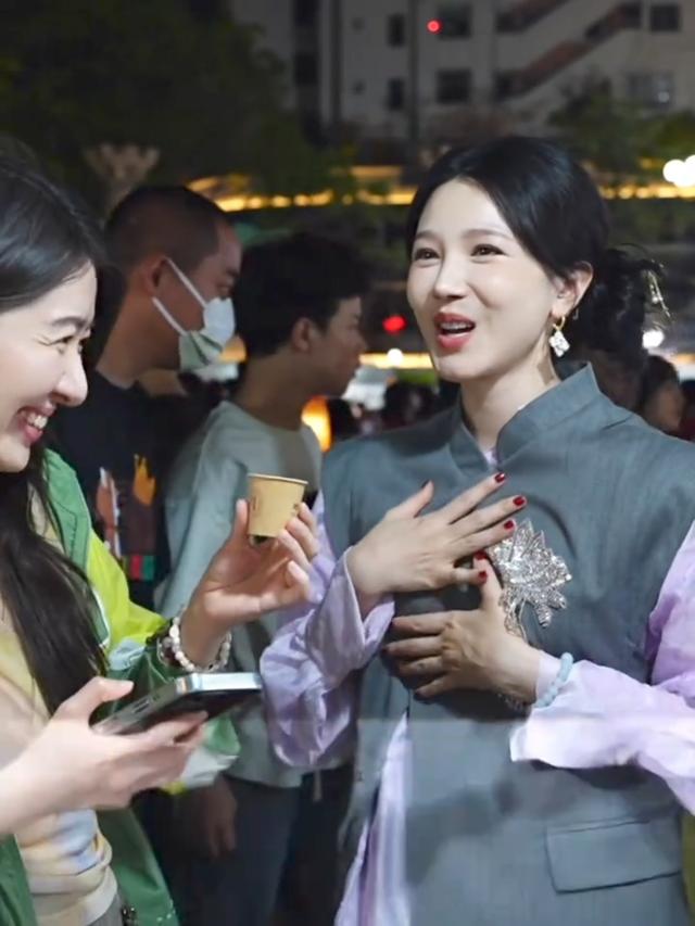 35岁陈小纭近照被批\老态\！面部僵硬苹果肌下垂，与之前判若两人