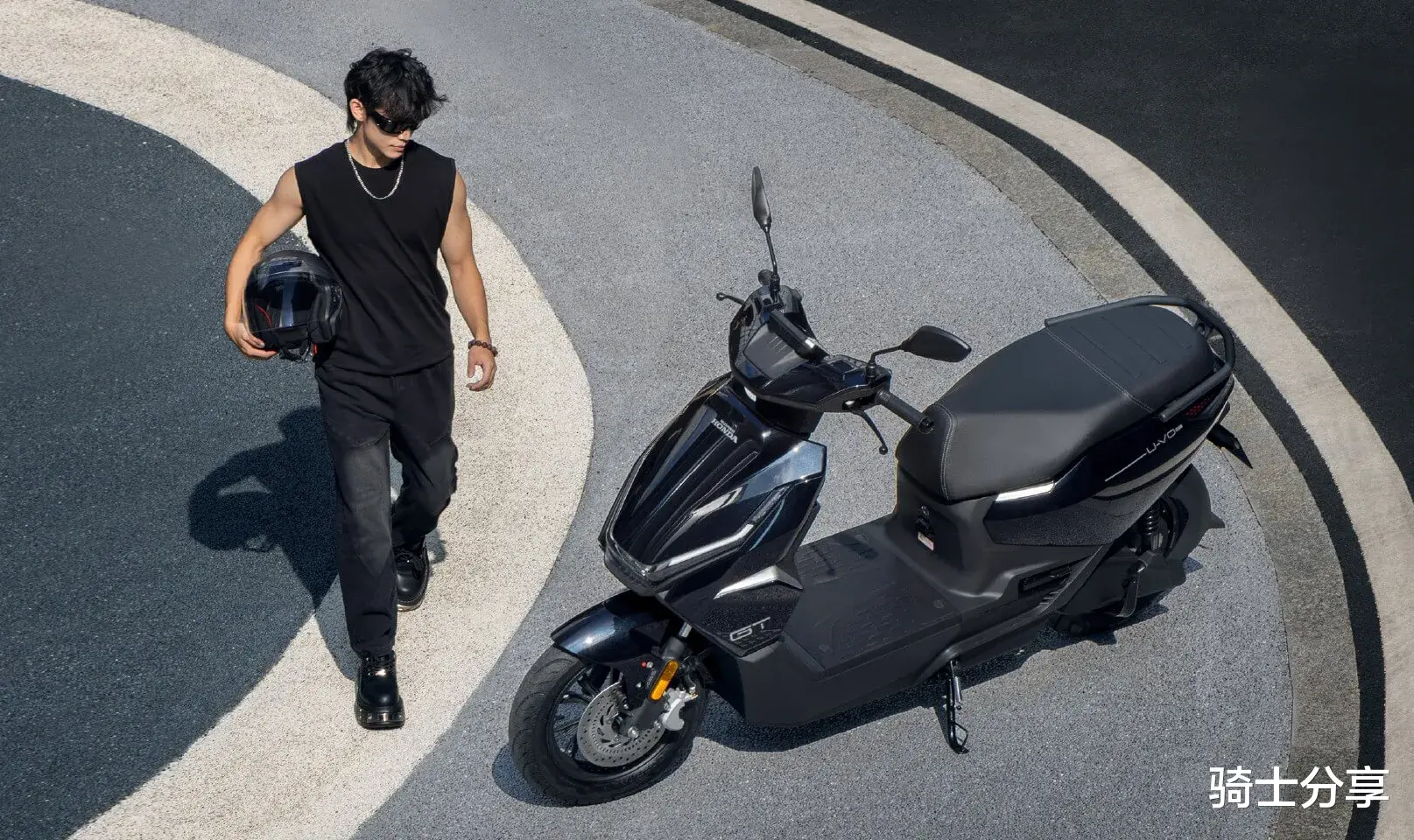 售价5499元起，五羊本田多款新车发布，旗舰平踏板值得了解