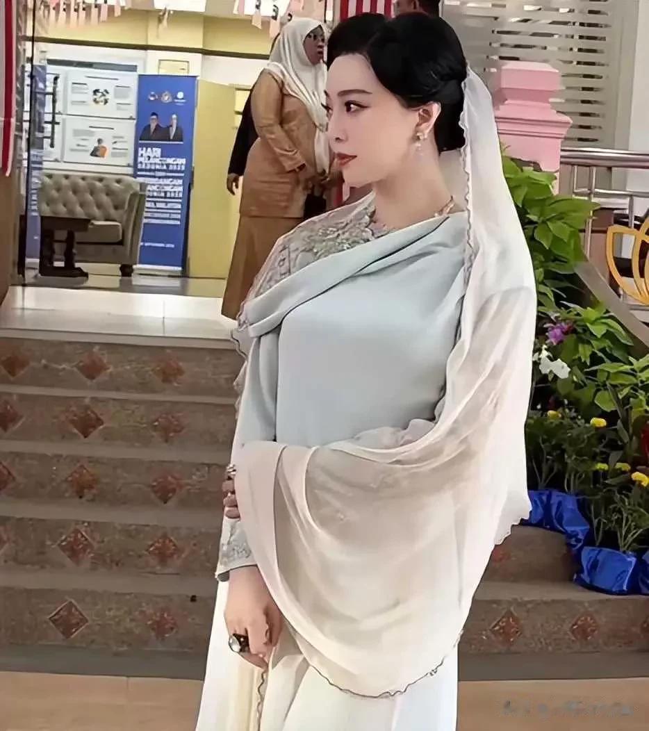 43岁范冰冰受封拿督，事业疑获新大佬支持，全面进军海外市场