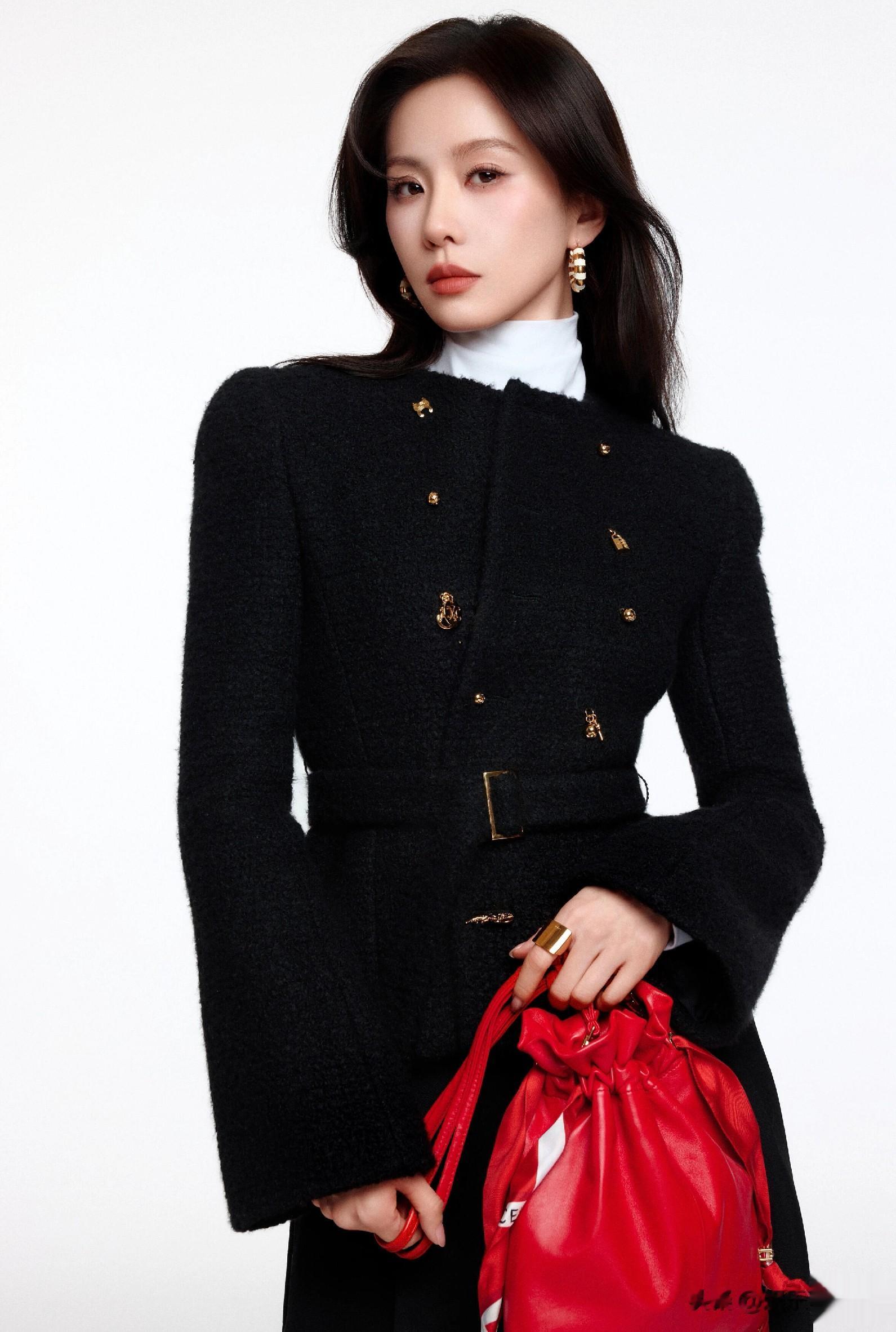 刘诗诗上海出席CELINE活动，廓形毛呢外套搭配阔腿裤，温柔又漂亮