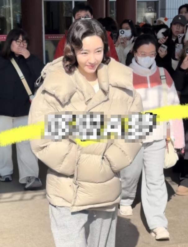 王丽坤前夫被判无期，她最新路透笑容满面，别再替她“卖惨”了