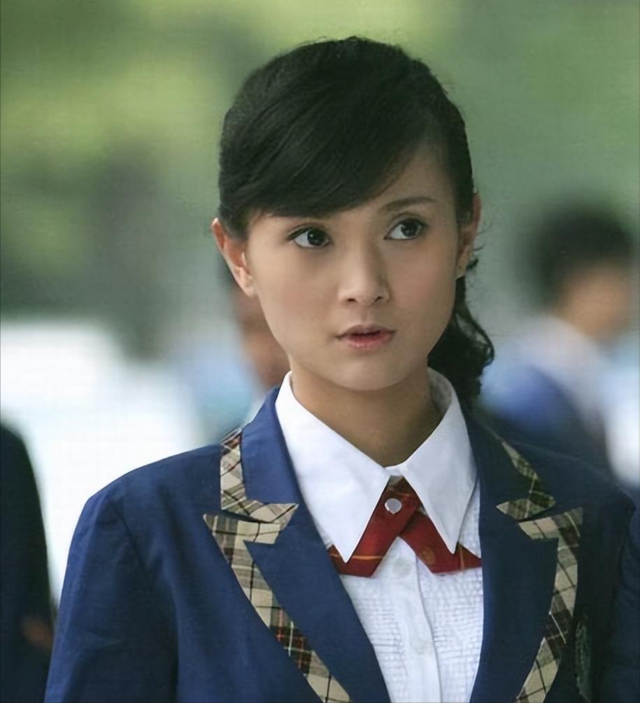 昔日首富翻车！和明星女友双双被捕，逮捕画面曝光，更多细节流出