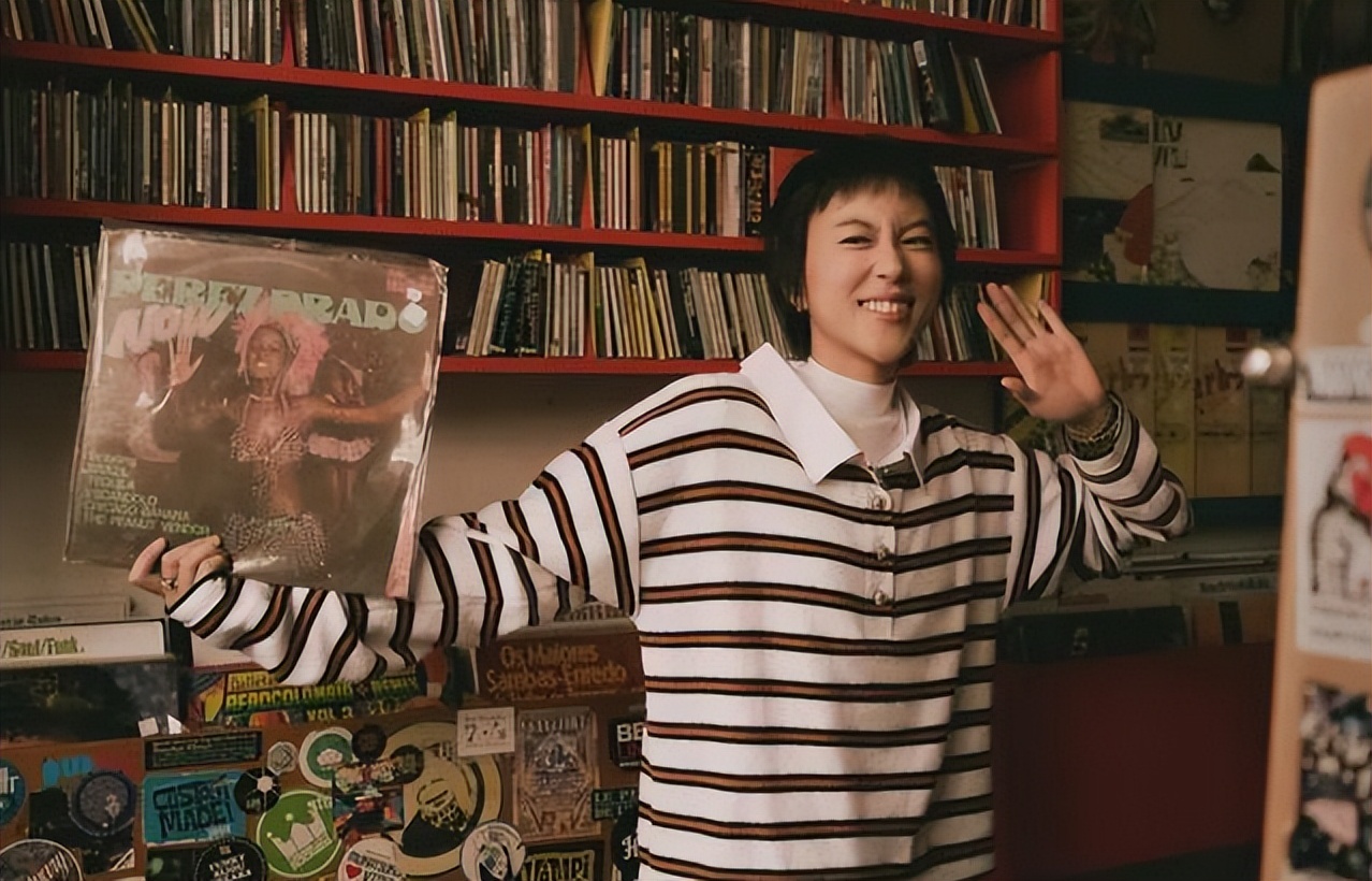 陈奕迅没想到，和混血男友官宣恋情的21岁女儿，竟走上他的来时路