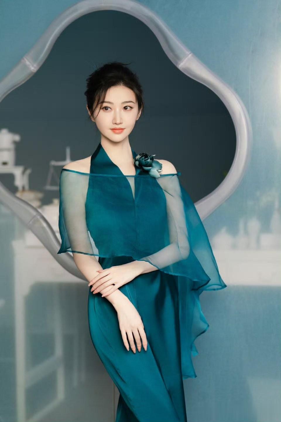 景甜新中式造型,清雅如莲,尽显东方韵味!