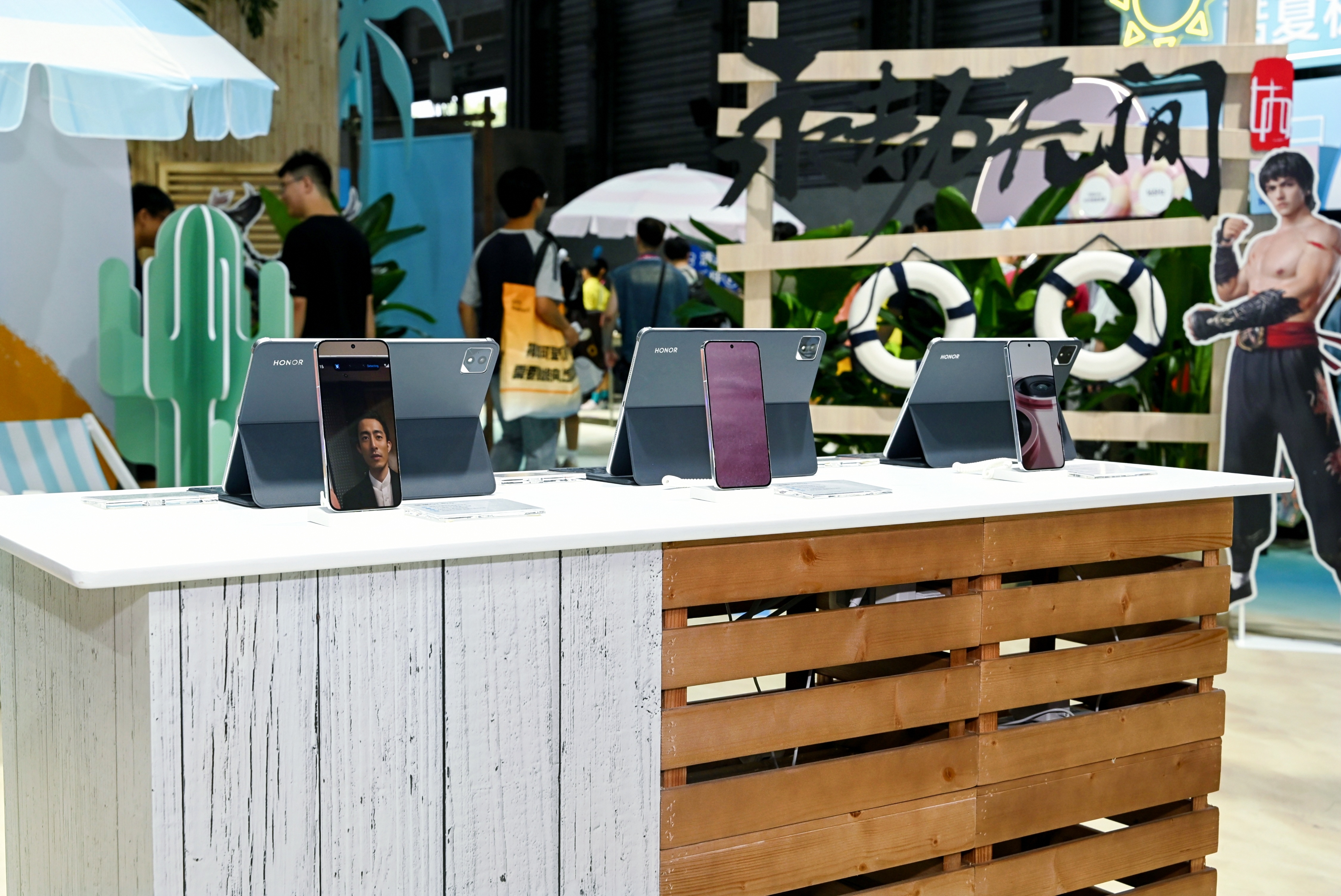 ChinaJoy荣耀展台图赏：在夏日乐园里体验扑面而来的青春气息！