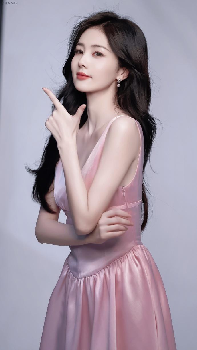 白鹿：从流量小花到实力演员的华丽转身！