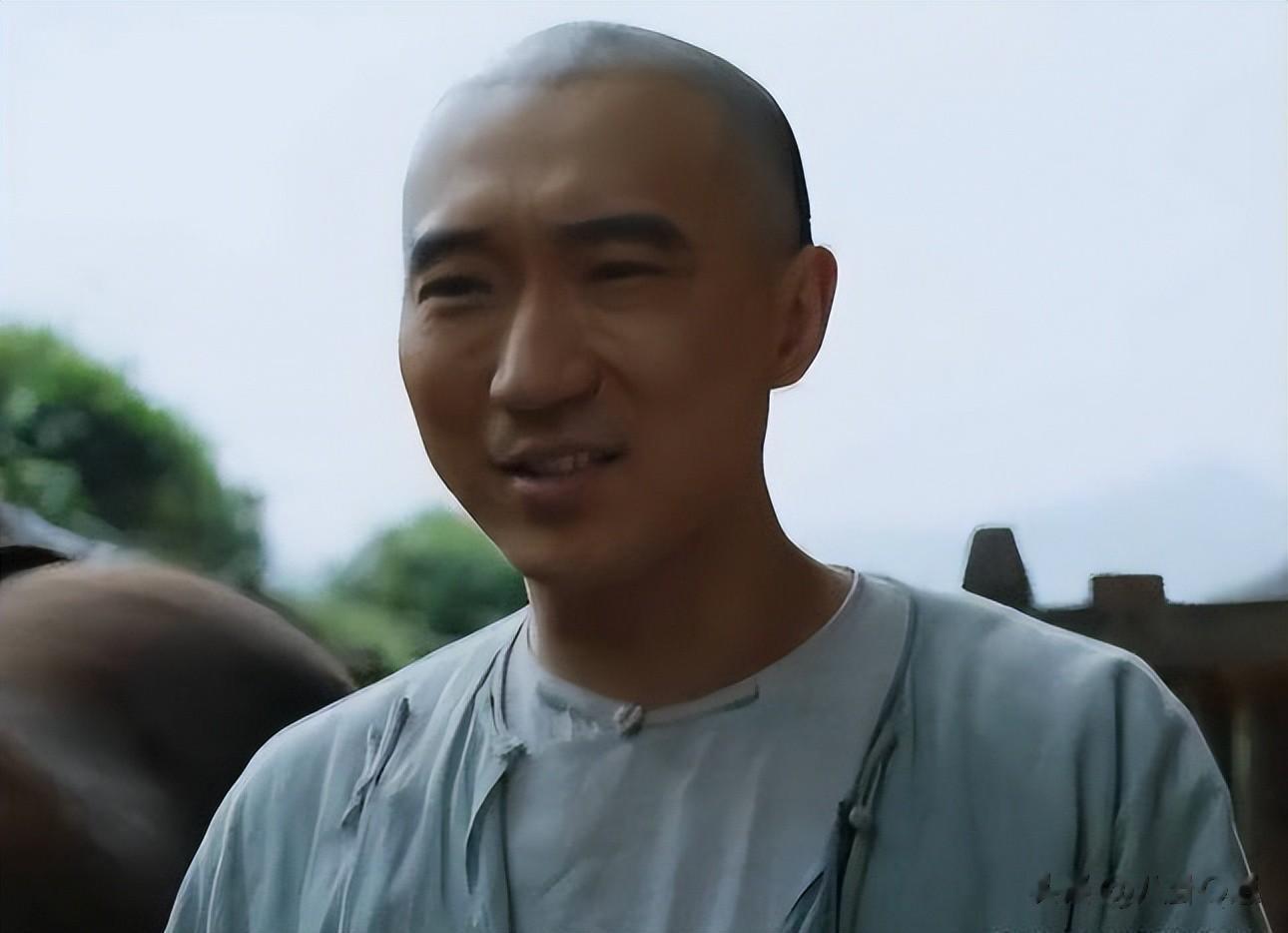 明明同一人，演完《狂飙》演《大生意人》，换个发型差点认不出