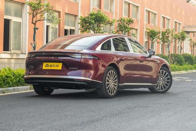 奇瑞翻身仗！13.99w中大型轿车，3米轴距+5米车长，24小时售5万台