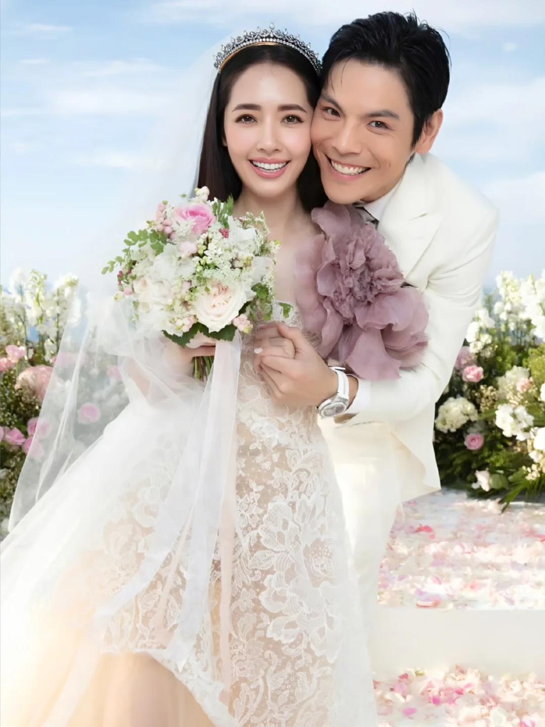 郭碧婷老到认不出,眼窝深凹满脸疲惫,儿子躺地撒泼跟向佐一个样