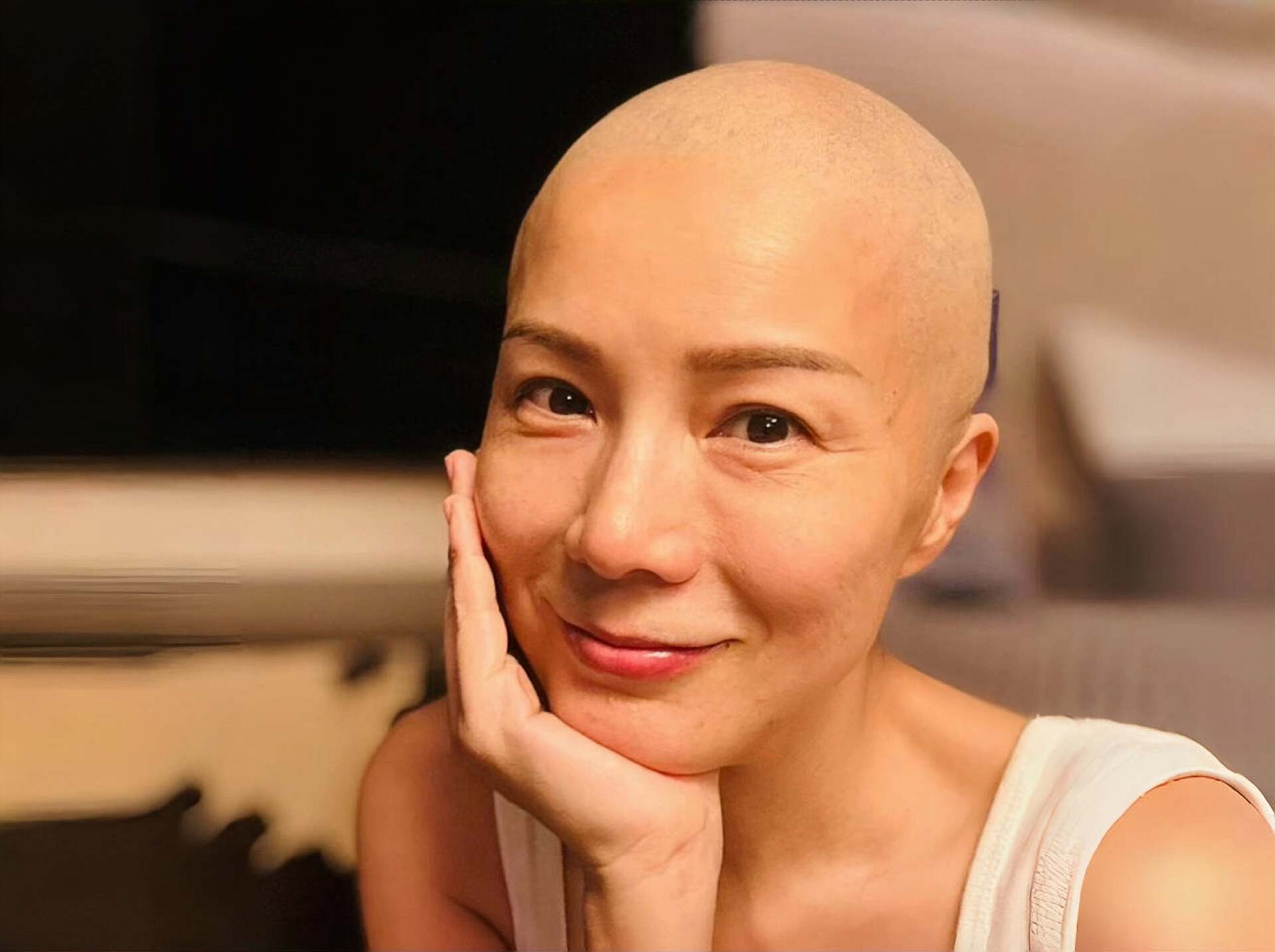 香港知名女星患乳腺癌晚期，癌细胞四处扩散，摸到肿瘤又大又硬