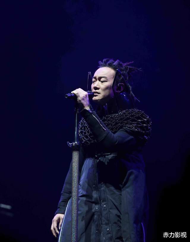 香港唱功最好的十大男歌手：张学友封神，林子祥高音无敌，最后一位太可惜！