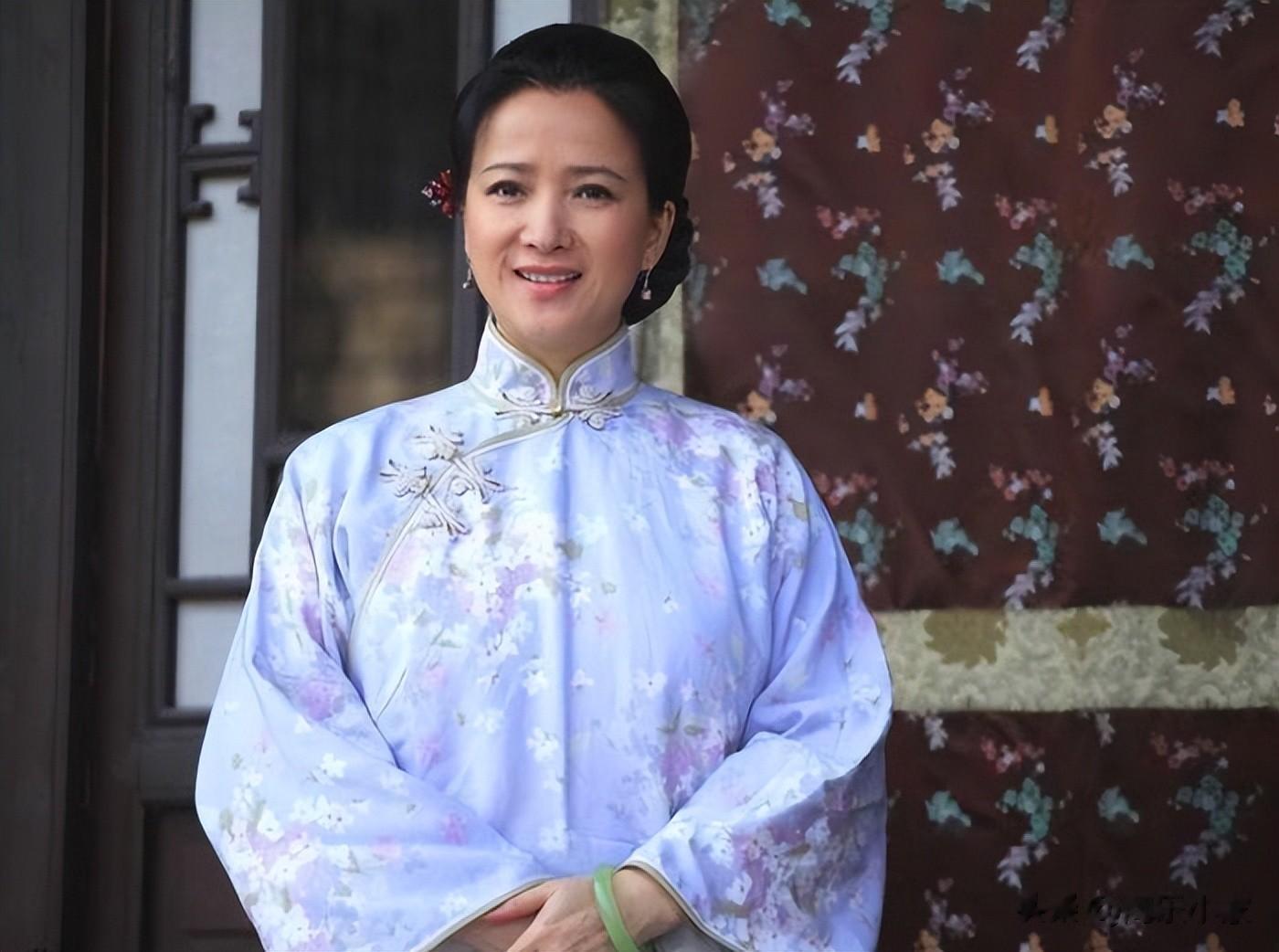 古典美天花板何晴走了,为什么全网年轻人集体破防?