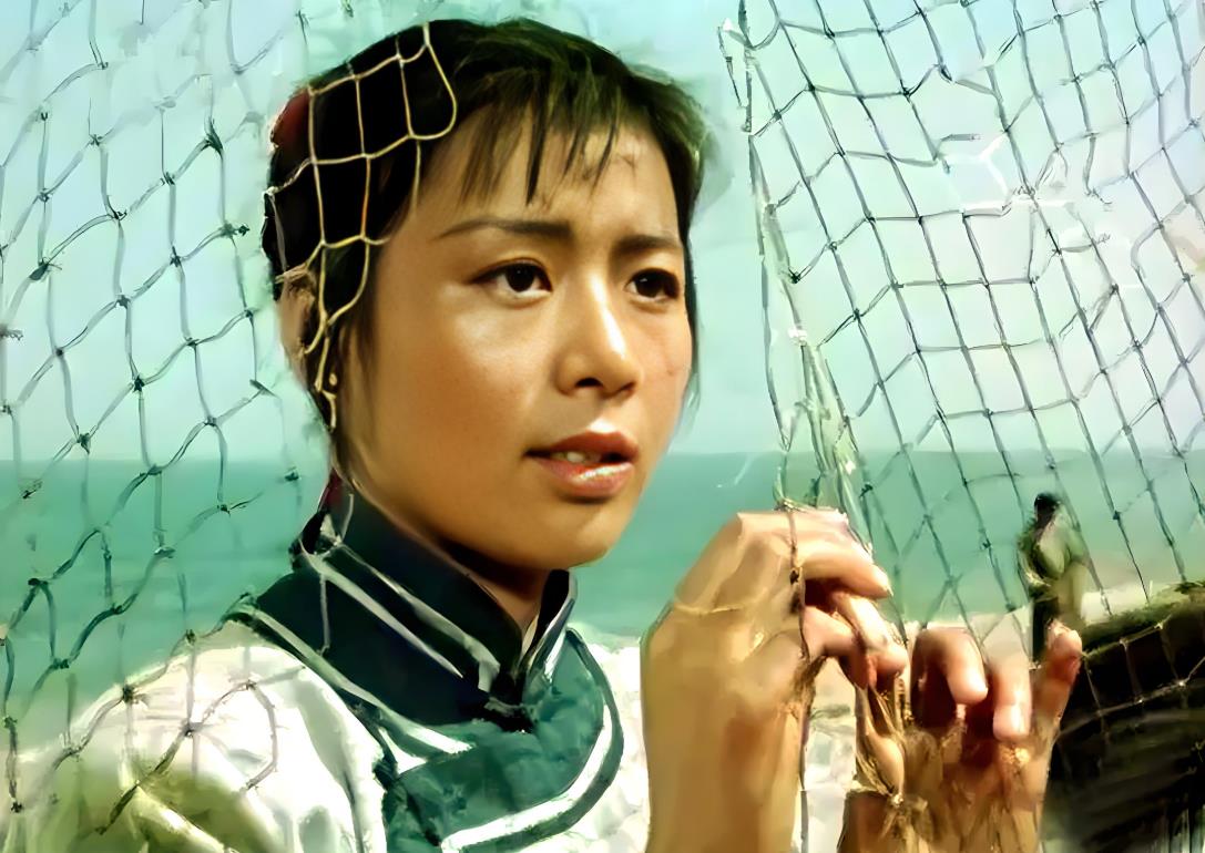 从《芦笙恋歌》纯情娜娃，到《铁道卫士》英勇何兰英，难忘宋雪娟