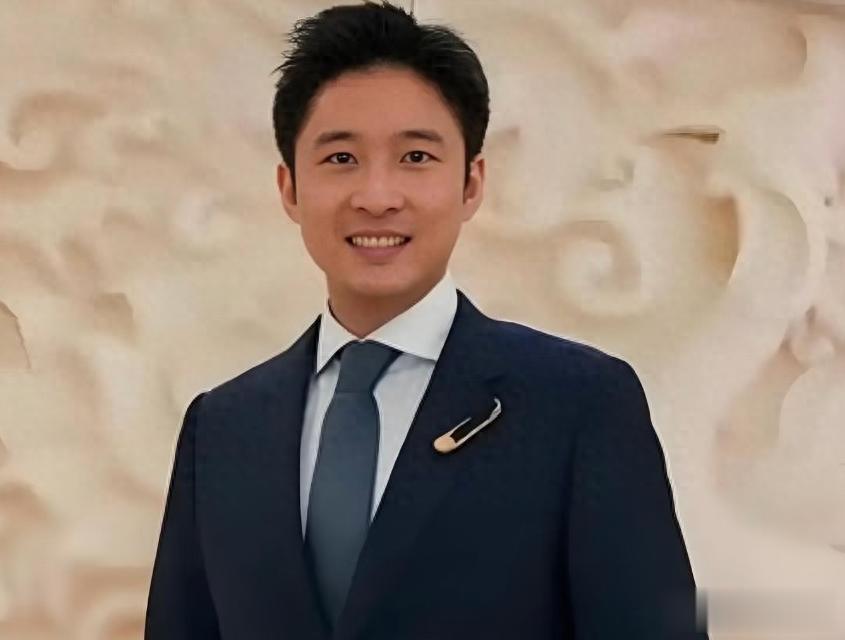 霍启山娜然恋情陷危机！女方立场问题被重提，男方助理删除切割