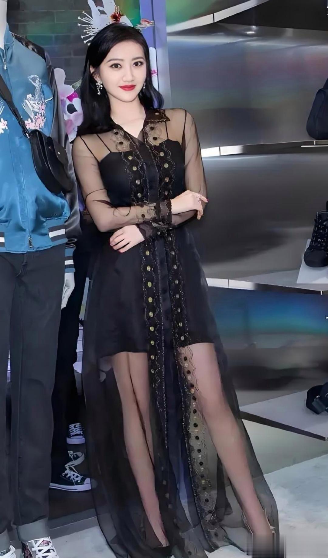 景甜丝袜大长腿写真美照